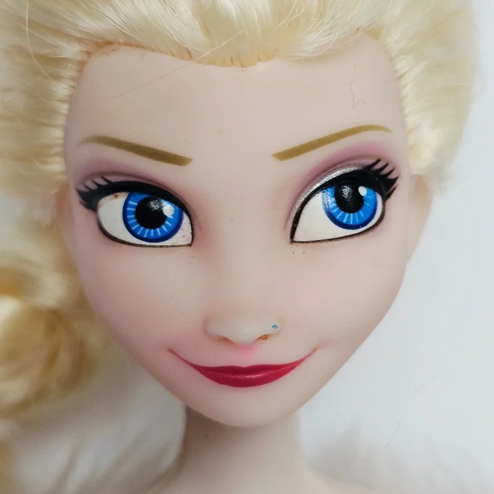 Disney Frozen Elsa and Anna Doll Set Signature Gowns Arendelle Sisters Toy